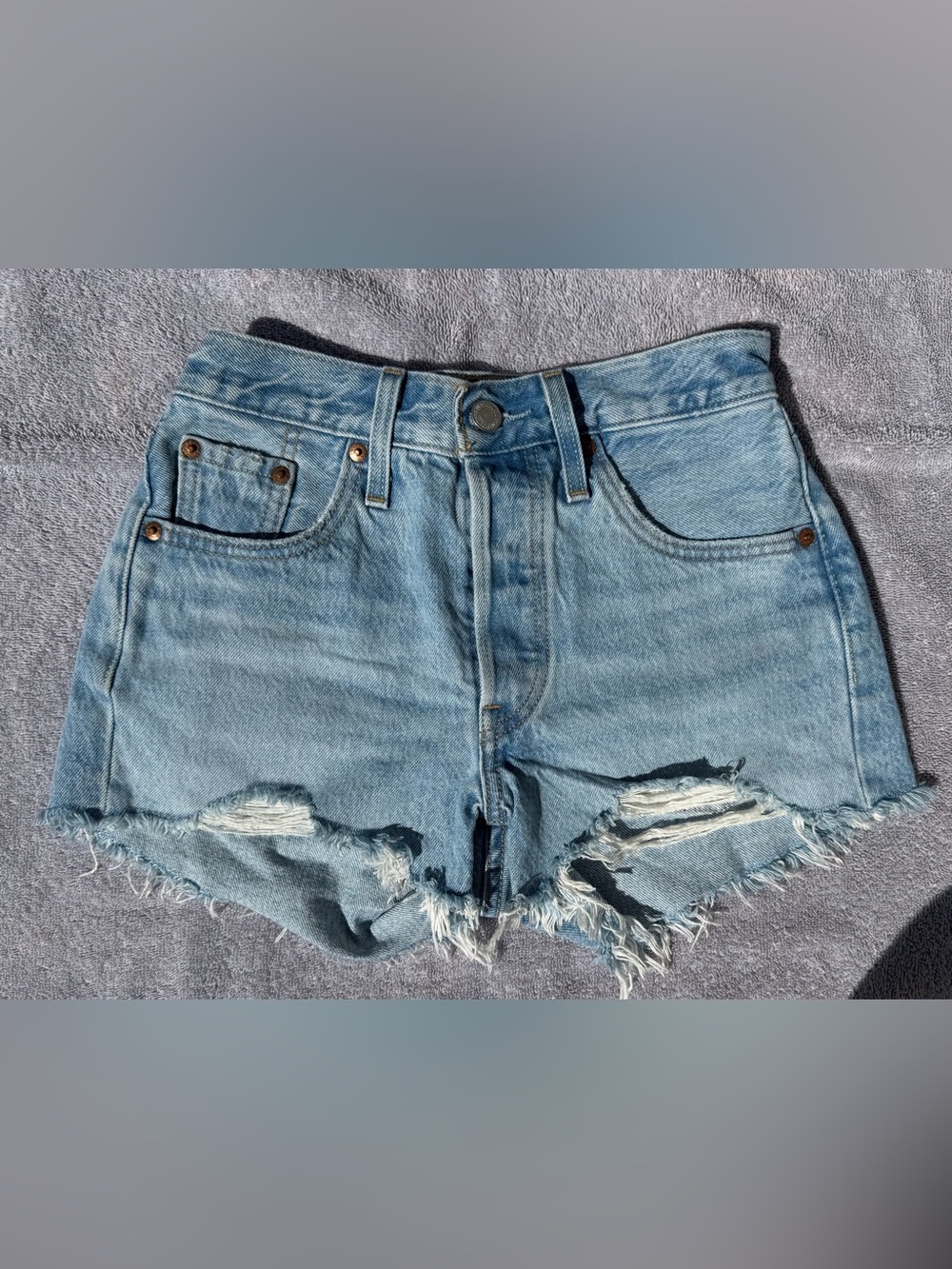 Levi’s 501 Original High Rise Distressed Denim Shorts W23